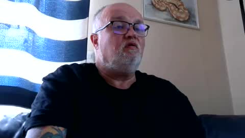 Snapshot of curtus14 chatting on 12, 7, 2026 curtus14 online show from 12, 7, 2026