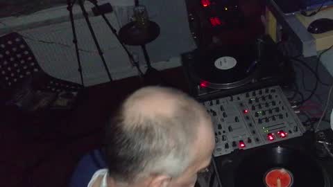 curvelover1977 online show from 1, 2, 2026