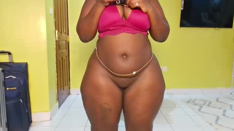 Snapshot of curvey_vee chatting on 16, 2, 2026 virginia online show from 16, 2, 2026