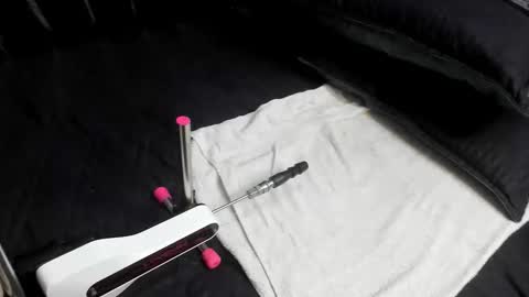 Alyanna  online show from 4, 12, 2025