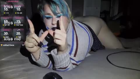Curvygothfemboy online show from 13, 2, 2025