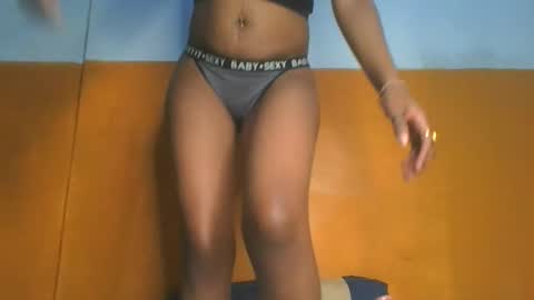 curvylyin online show from 12, 10, 2025