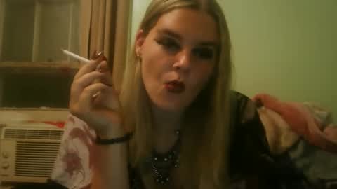 Snapshot of curvymom2025 chatting on 14, 9, 2025 curvymom2025 online show from 14, 9, 2025