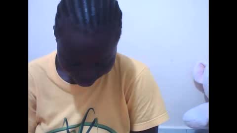 curvynubian online show from 25, 3, 2026