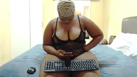 Snapshot of curvyzama chatting on 5, 12, 2024 curvyzama online show from 5, 12, 2024