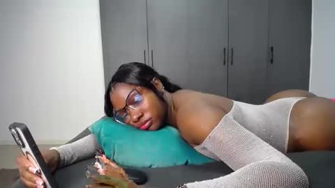 Snapshot of cute_ass18 chatting on 23, 5, 2026 Liya online show from 23, 5, 2026