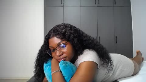 Snapshot of cute_ass18 chatting on 30, 5, 2026 Liya online show from 30, 5, 2026