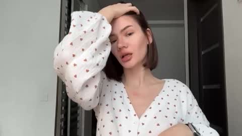 cute_bubbles online show from 4, 12, 2025