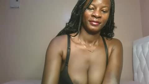 Snapshot of cute_dani01 chatting on 12, 9, 2025 Dani online show from 12, 9, 2025
