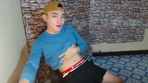 cute_enzo24 online show from 19, 2, 2025