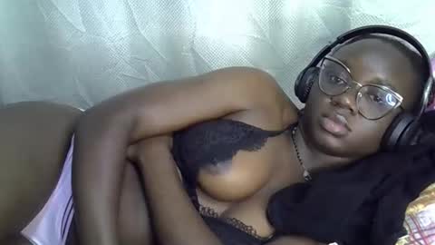 Snapshot of cute_gee chatting on 29, 4, 2026 daddysdoll online show from 29, 4, 2026