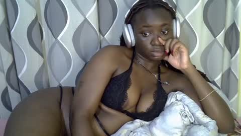 Snapshot of cute_gee chatting on 27, 6, 2026 daddysdoll online show from 27, 6, 2026