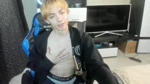 Snapshot of cute_grecha chatting on 24, 4, 2026 Grisha online show from 24, 4, 2026
