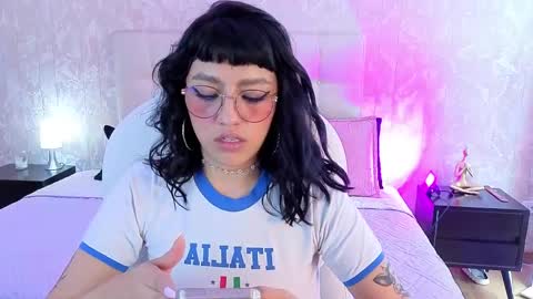 Snapshot of cute_hollywood chatting on 21, 4, 2026 Sofa online show from 21, 4, 2026