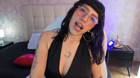 Snapshot of cute_hollywood chatting on 15, 5, 2026 Sofa online show from 15, 5, 2026
