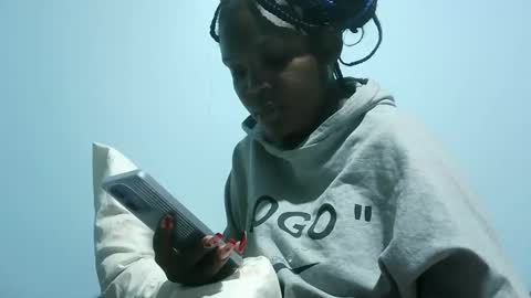 Snapshot of cute_roxie chatting on 20, 2, 2025 cute_roxie online show from 20, 2, 2025