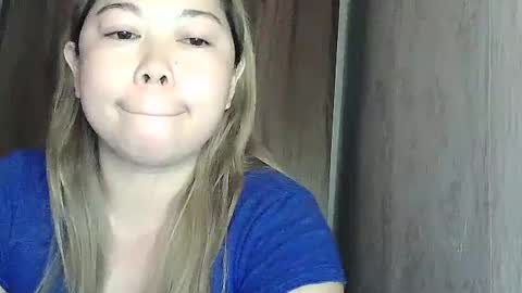 Snapshot of cute_slut09 chatting on 18, 6, 2026 Mimi online show from 18, 6, 2026