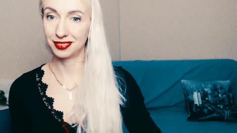 cute_smile_shy online show from 25, 2, 2025