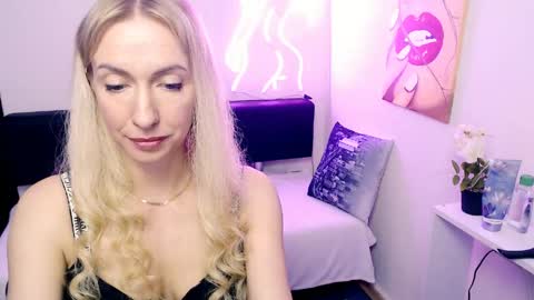 Snapshot of cute_smile_shy chatting on 14, 5, 2026 cute_smile_shy online show from 14, 5, 2026