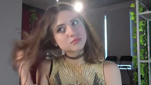 Snapshot of cute_sun_lovers chatting on 3, 5, 2026 Aria online show from 3, 5, 2026
