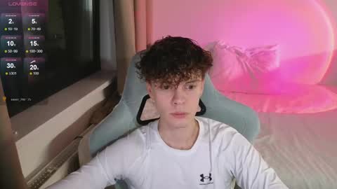 Snapshot of cute_thomas chatting on 6, 5, 2026 Thomas - online show from 6, 5, 2026