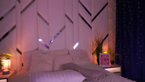 Amber online show from 4, 2, 2026