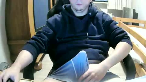 Cuteboy090 online show from 25, 3, 2026