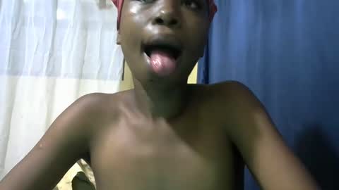 Snapshot of cutebrownie1998 chatting on 22, 2, 2025 VALLARY online show from 22, 2, 2025