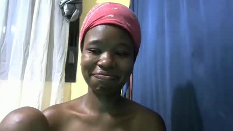 Snapshot of cutebrownie1998 chatting on 7, 3, 2025 VALLARY online show from 7, 3, 2025