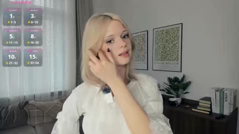 Snapshot of cutebrutality chatting on 1, 11, 2025 Alice online show from 1, 11, 2025