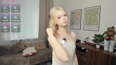 Snapshot of cutebrutality chatting on 19, 11, 2025 Alice online show from 19, 11, 2025
