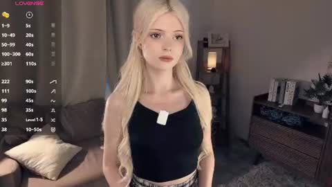 Snapshot of cutebrutality chatting on 19, 6, 2026 Alice online show from 19, 6, 2026