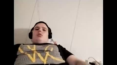 CuteguyBWC92 online show from 4, 12, 2025