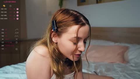 Snapshot of cutenass chatting on 15, 12, 2025 Mary online show from 15, 12, 2025