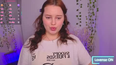 Snapshot of cutie__cutiee_ chatting on 7, 4, 2026 Nika online show from 7, 4, 2026