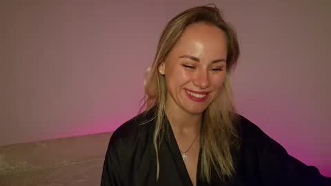 Snapshot of cutie_xoxo_ chatting on 7, 6, 2026 cutie_xoxo_ online show from 7, 6, 2026