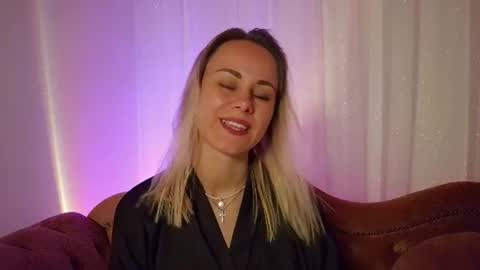 Snapshot of cutie_xoxo_ chatting on 21, 7, 2026 cutie_xoxo_ online show from 21, 7, 2026