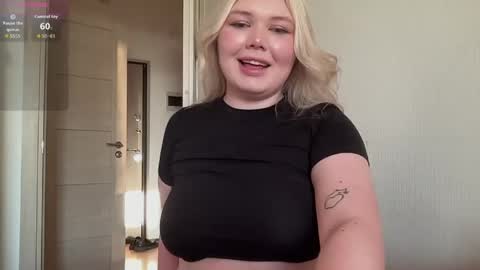 Snapshot of cutiejulie_ chatting on 14, 5, 2026 Julie online show from 14, 5, 2026