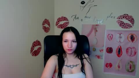 Snapshot of cutielady_ chatting on 28, 4, 2026 Emma online show from 28, 4, 2026