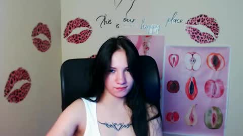Snapshot of cutielady_ chatting on 26, 5, 2026 Emma online show from 26, 5, 2026