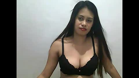 Snapshot of cutietrina chatting on 7, 12, 2024 CutieTrina online show from 7, 12, 2024