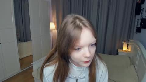 Snapshot of cuty_petite chatting on 12, 3, 2026 Anne online show from 12, 3, 2026