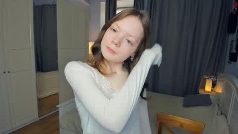 Snapshot of cuty_petite chatting on 16, 3, 2026 Anne online show from 16, 3, 2026