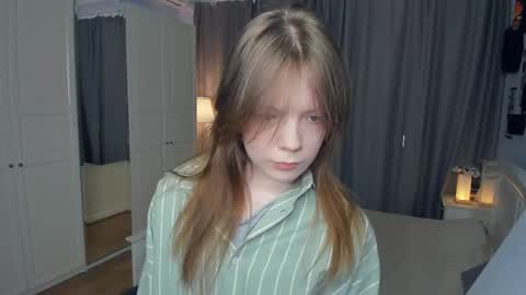 Snapshot of cuty_petite chatting on 20, 3, 2026 Anne online show from 20, 3, 2026