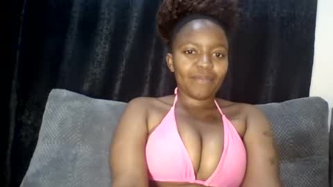 Snapshot of cuvy_babe chatting on 6, 7, 2026 cuvy_babe online show from 6, 7, 2026