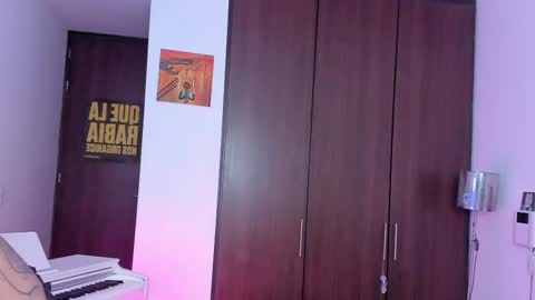 Cyan online show from 23, 2, 2025