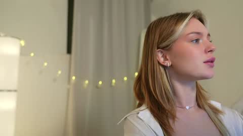 Snapshot of cyberheart_ chatting on 2, 12, 2024 EMILY online show from 2, 12, 2024