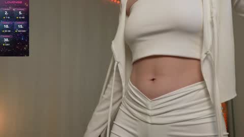 Snapshot of cyberheart_ chatting on 24, 1, 2025 EMILY online show from 24, 1, 2025