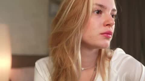 Snapshot of cyberheart_ chatting on 15, 10, 2025 EMILY online show from 15, 10, 2025