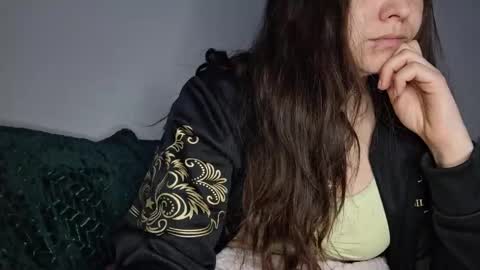 Cyndee Winter online show from 5, 3, 2025